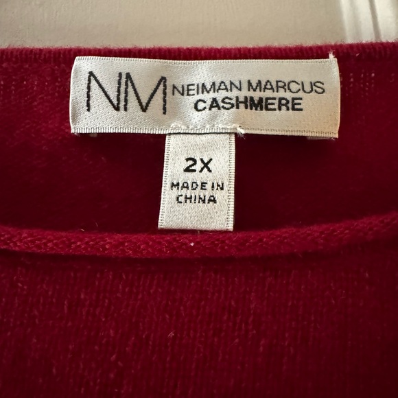 Neiman Marcus Cashmere Sweater in Rich Red Size 2x. BNWT - Picture 2 of 3